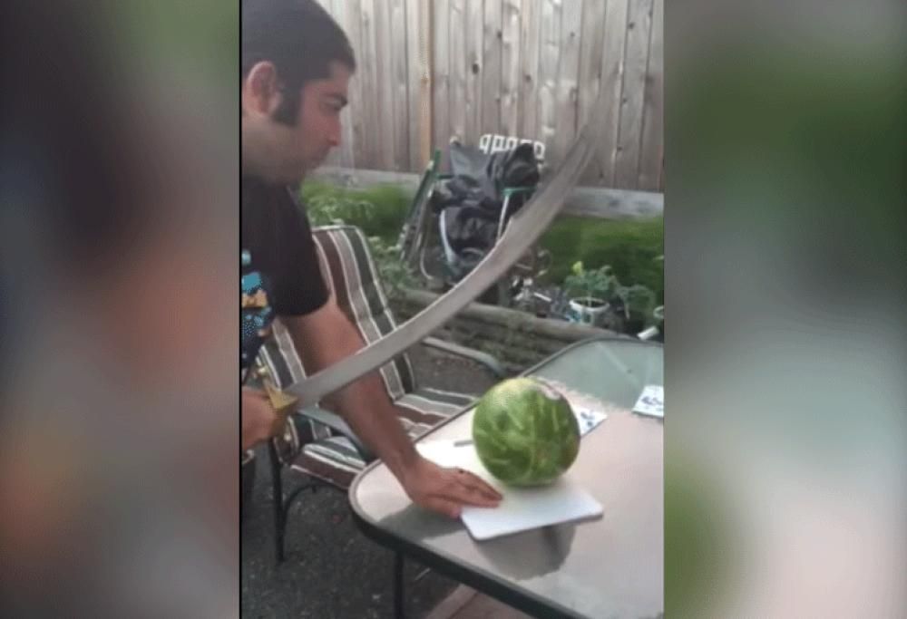 Ecco il metodo su come NON tagliare un’anguria! (video)