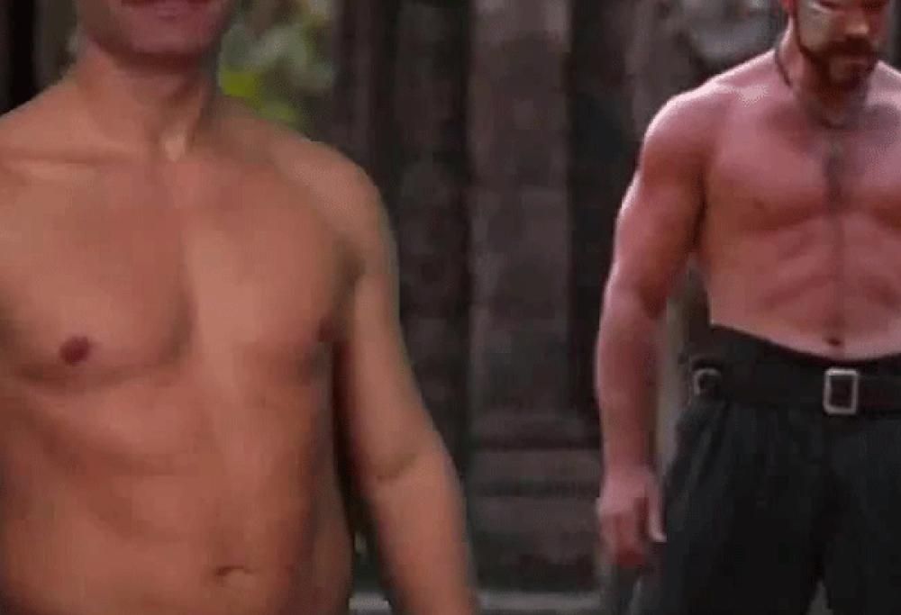 Alexandr Pistoletov – fare l’elicottero con l’uccello a tempo di musica per diventare l’idolo del Web (V.M.18)