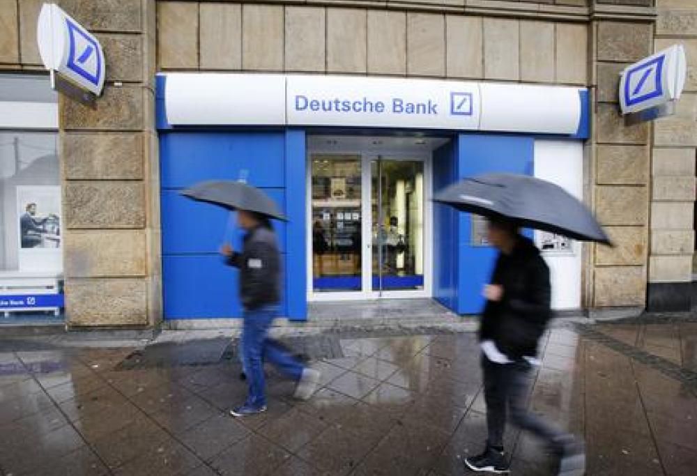 Dipendente della Deutsche Bank versa per errore 6 miliardi di dollari a un cliente