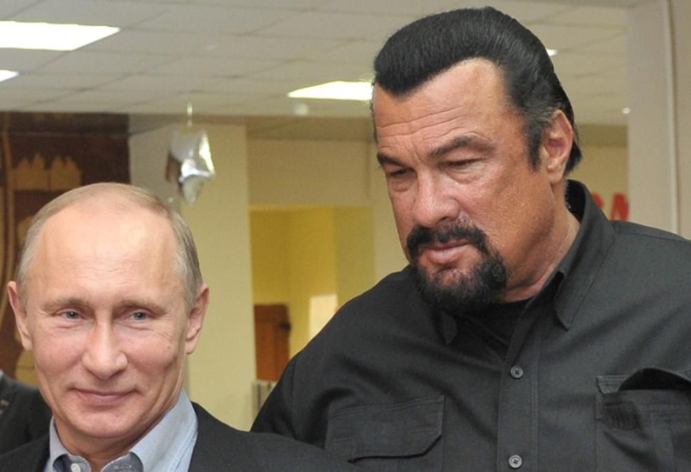 LA SERBIA CHIEDE A STEVEN SEAGAL DI ADDESTRARE LE SUE FORZE SPECIALI