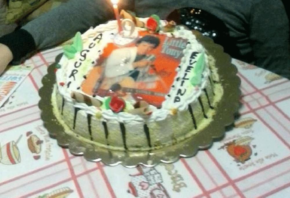 Per il 9° compleanno bimba chiede la torta con Little Pony ma si ritrova… Little Tony