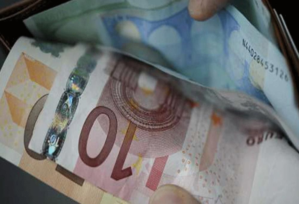 Nonnina trova 500 euro e li restituisce: erano un regalo di nozze!