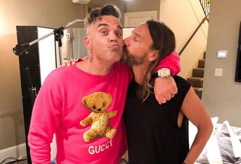 Che combinano questi due in studio di registrazione?