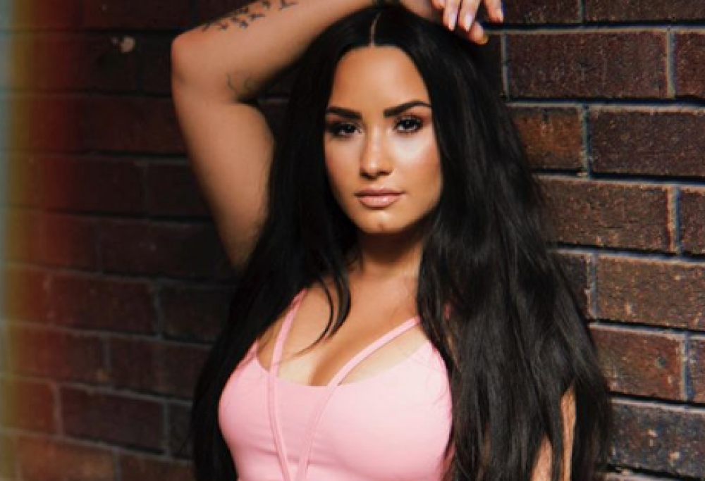 Demi Lovato, in arrivo nuova musica: “Per i miei fan più leali”