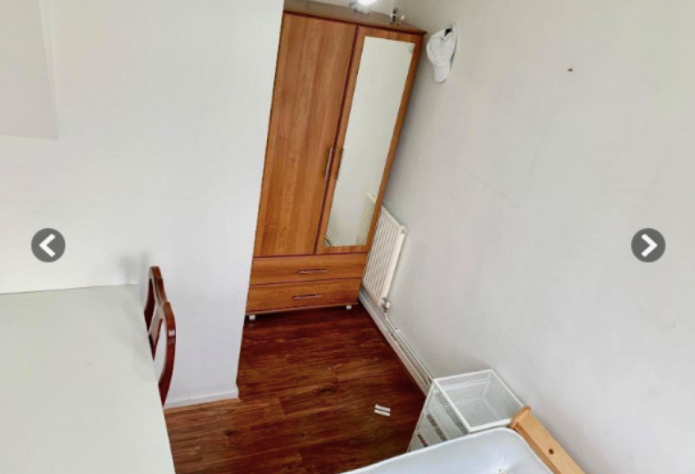 La stanza d’affitto misteriosa: non c’è modo né di entrare né di uscire!