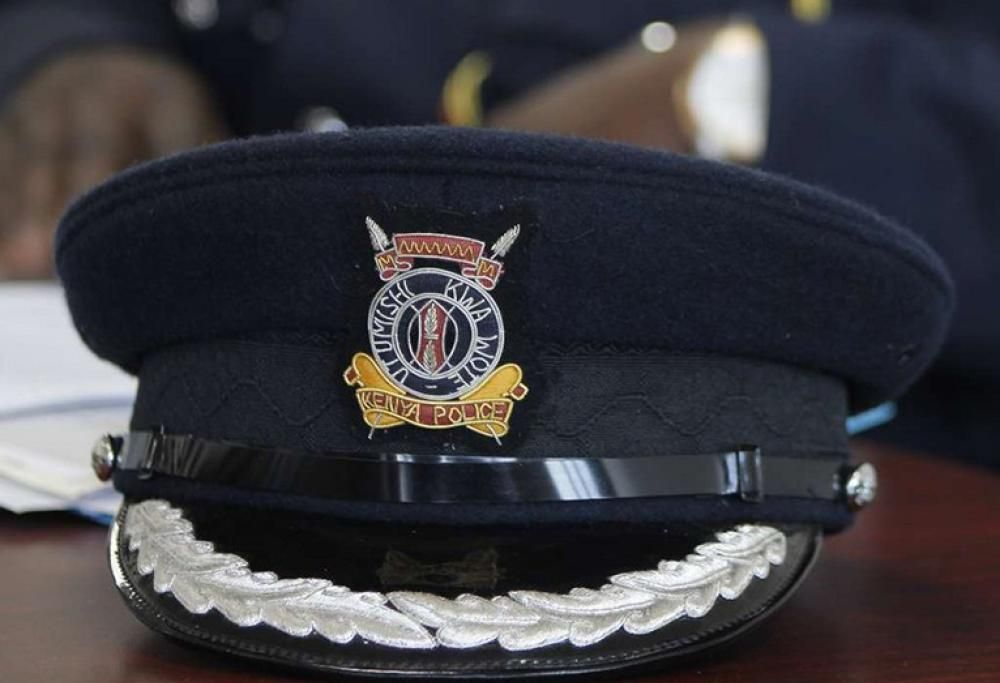 Poliziotti derubati delle pistole e munizioni mentre guardavano la Champions!