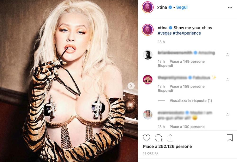 Christina Aguilera e il topless mozzafiato: la foto fa impazzire i fan