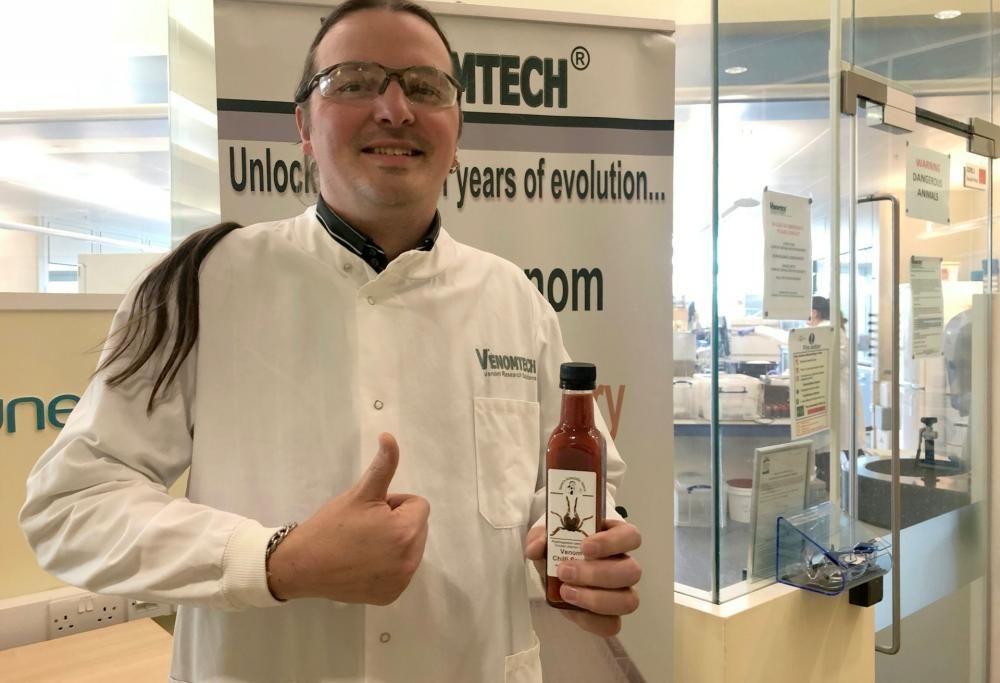 Arriva la salsa piccante velenosa che replica il morso di un ragno e causa spasmi muscolari!