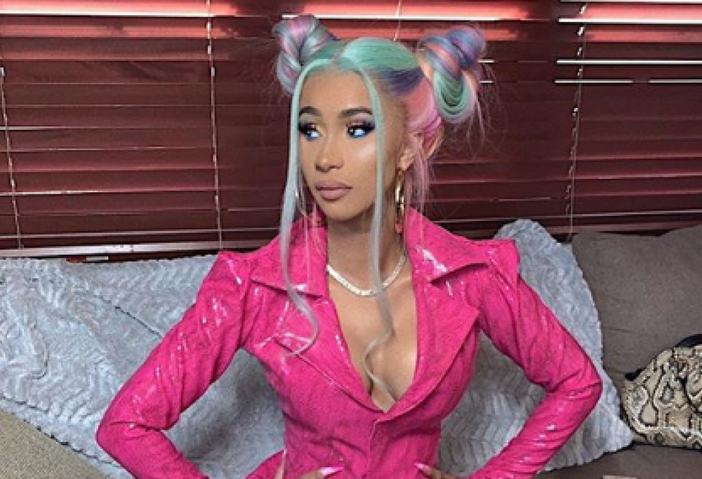 Cardi B shock: “Drogavo e derubavo gli uomini per vivere”