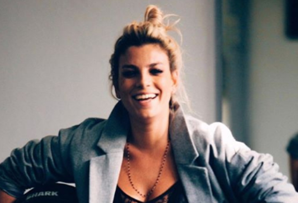 Emma Marrone rimprovera i fan dopo la polemica su Twitter: “Placatevi”