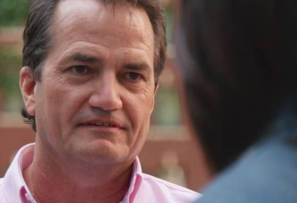 Ha il DNA africano del 4%: vuole essere legalmente riconosciuto come nero!