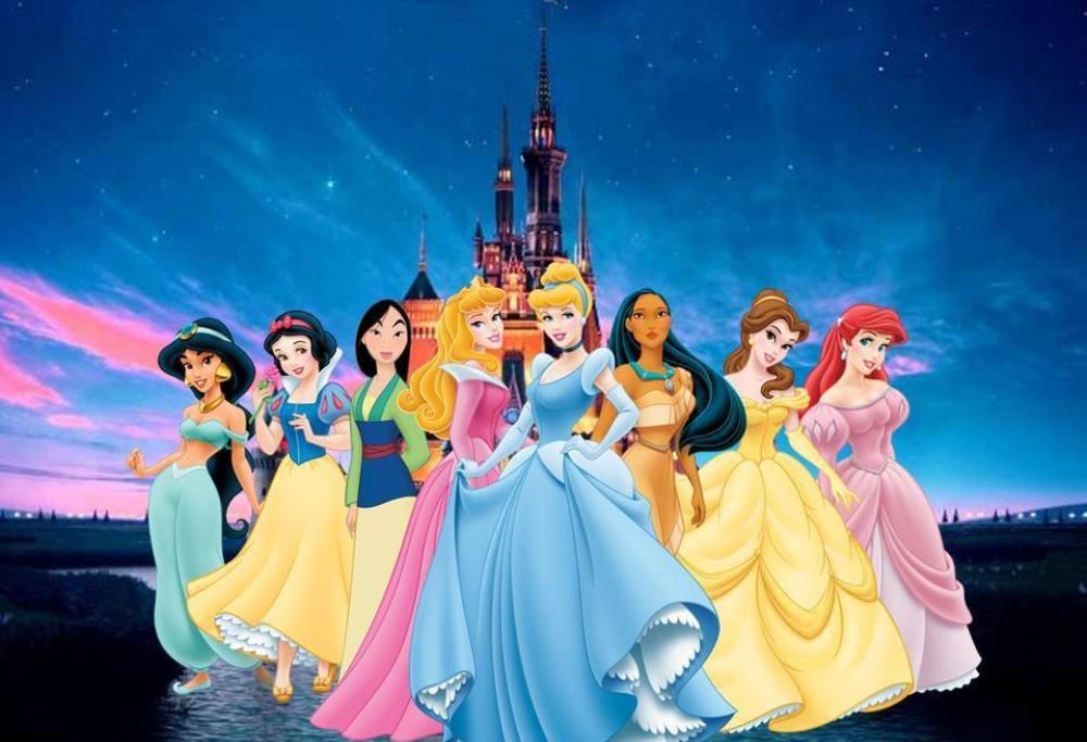“Cerco babysitter che si vesta da principessa Disney”: 4mila € al mese