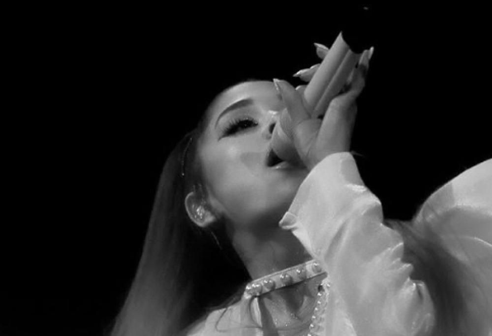 Ariana Grande parla della morte dell’ex: “Ero sempre ubriaca e triste”