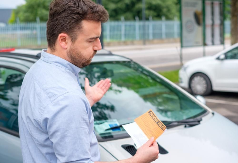 Bestemmia per una multa e ne prende un’altra per aver bestemmiato