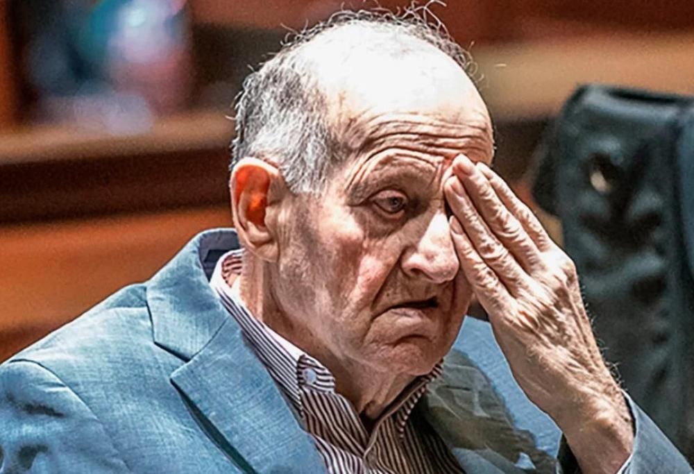 Killer lasciato uscire di prigione perchè “troppo vecchio”, uccide ancora!