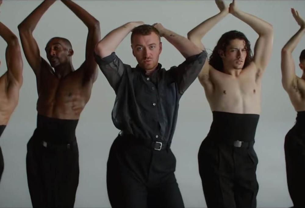 Sam Smith  lancia il video del nuovo singolo “How do you sleep?”