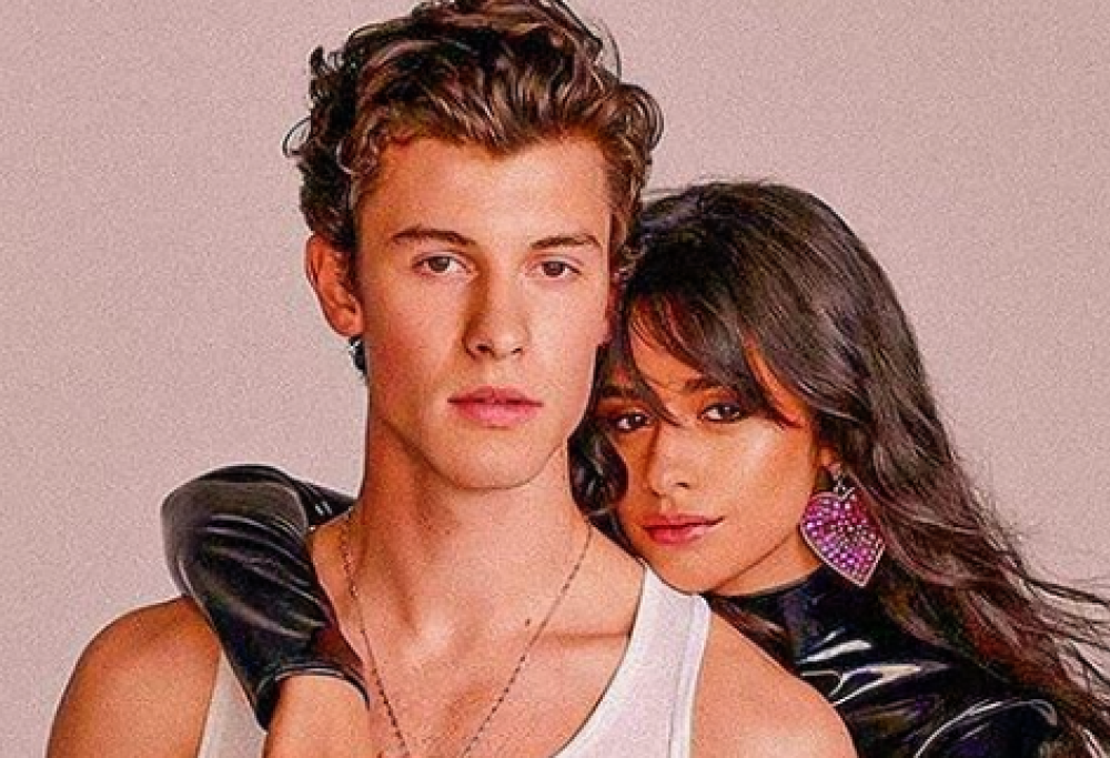 Shawn Mendes non voleva confessare il suo amore a Camila Cabello: “Ho cambiato idea grazie a una strada”