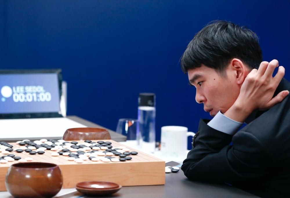 “L’intelligenza artificiale DeepMind è imbattibile” e il campione di Go si ritira