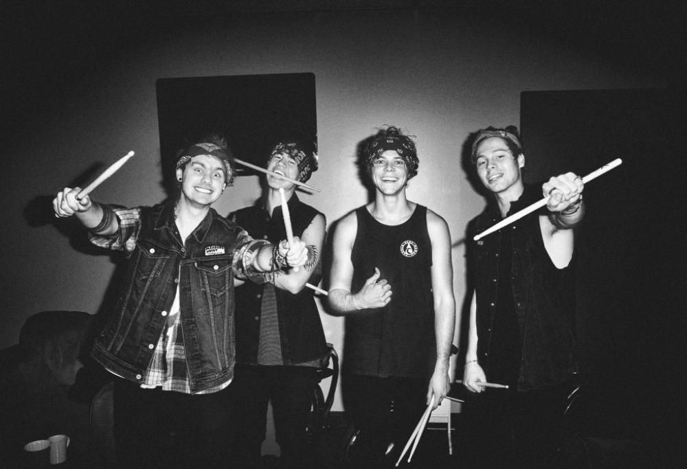 Aspettando i 5SOS live in Italia..