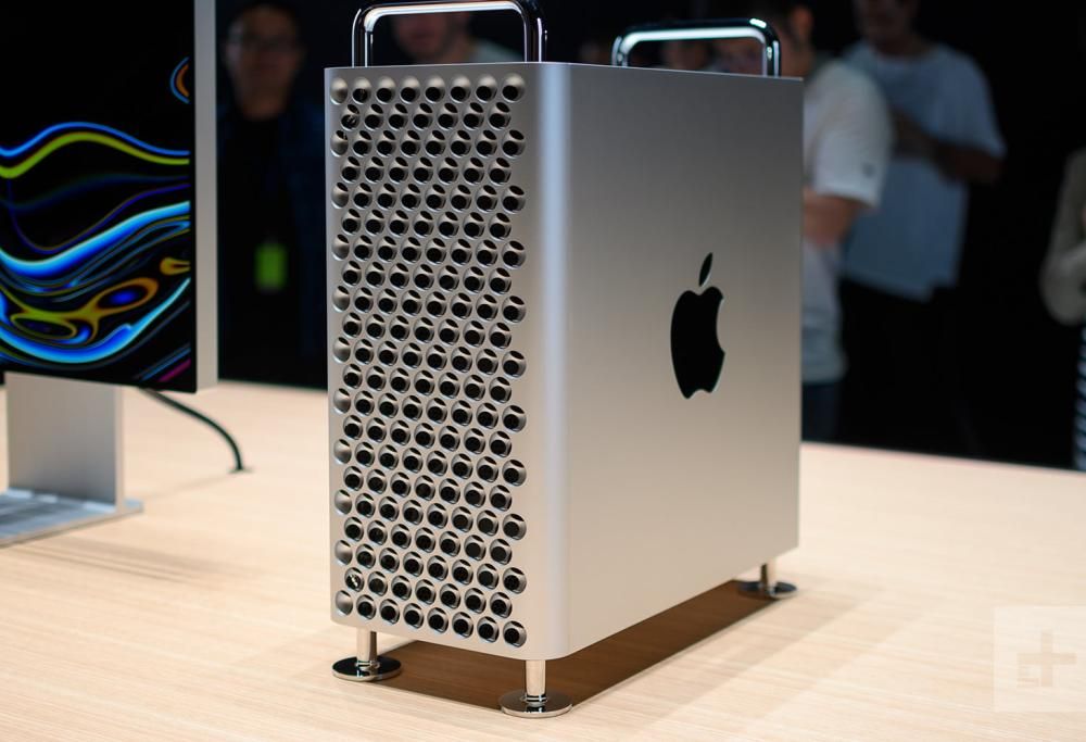 Arriva il nuovo Mac Pro di Apple: il prezzo scatena l’ironia del web