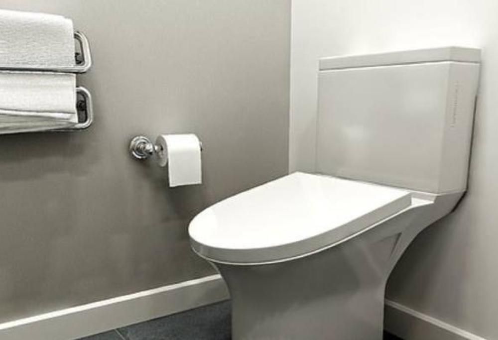 Il nuovo design del gabinetto che obbliga i lavoratori a dedicare meno tempo al bagno!