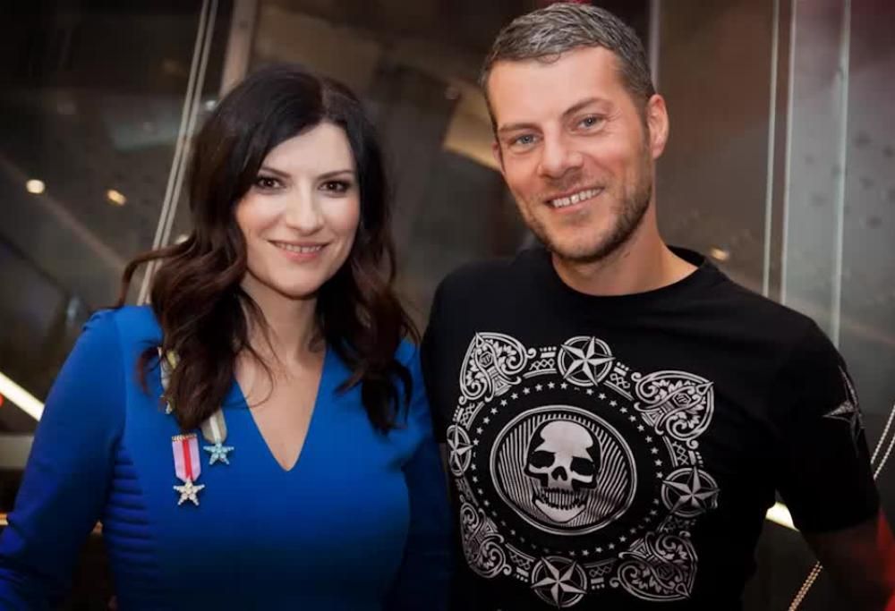 Laura Pausini: “Vorrei che ‘Innamorata’ diventasse il singolo dell’estate!”. Guarda il video.