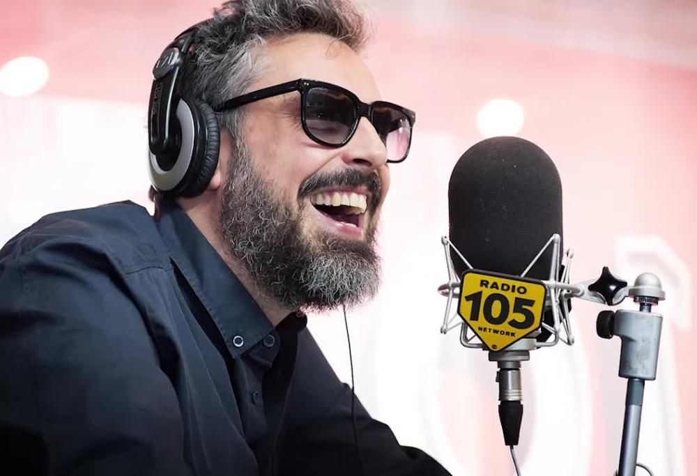 Brunori Sas a 105 Friends: “Il successo di ‘A Casa Tutto Bene’? Sorprendente!”