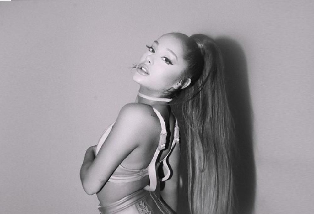 Ariana Grande: live album in arrivo? Una foto potrebbe esserne la prova