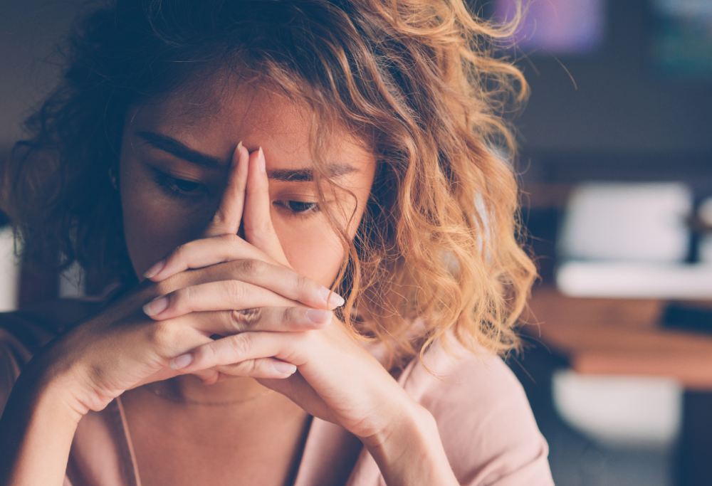 Tokyo, boom dei Crying Café: i bar dove si paga per piangere