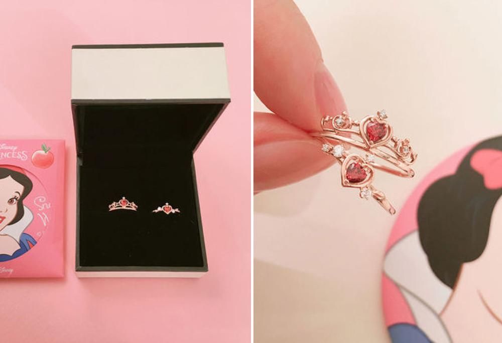 Guarda gli anelli di fidanzamento ispirati alle dolci principesse Disney