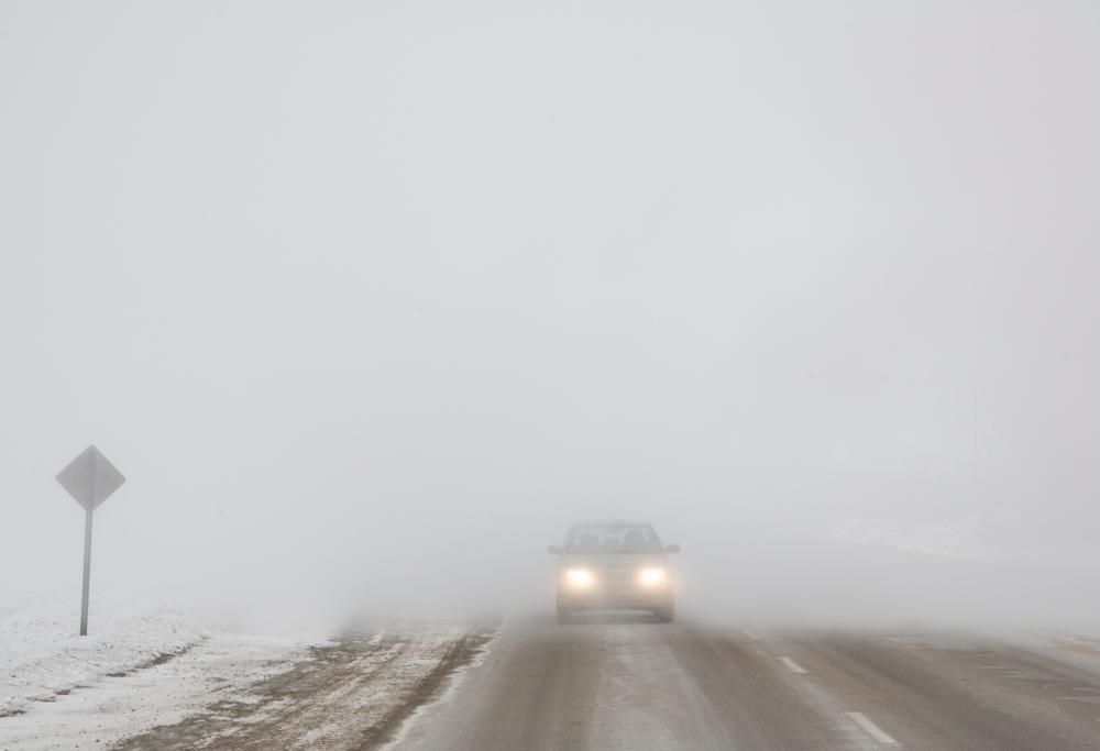 Consigli pratici per guidare nella nebbia… senza rischi.
