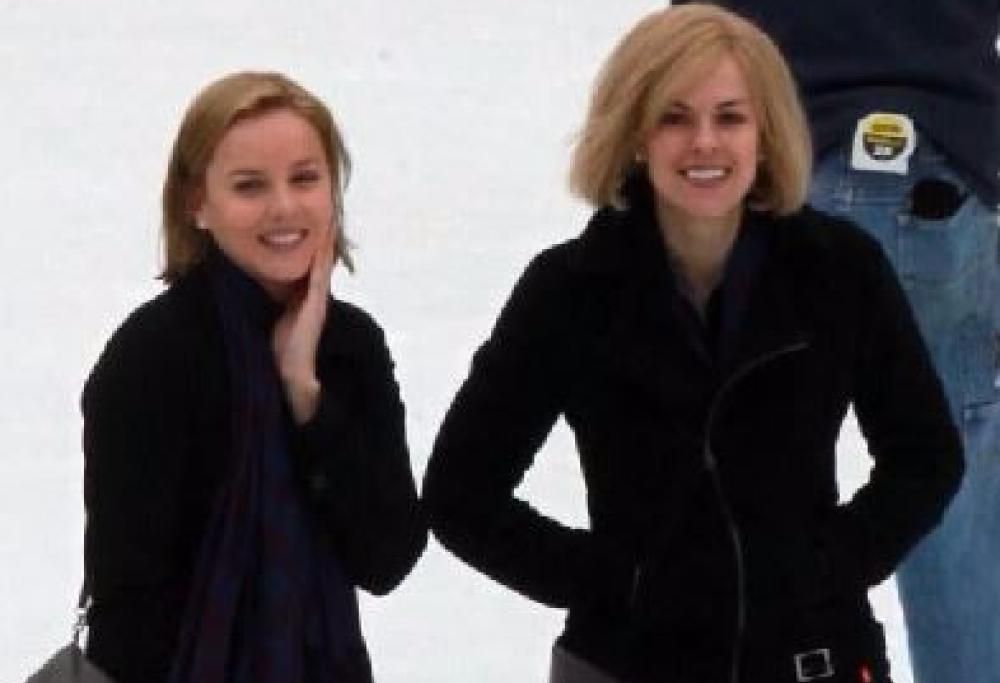 20 celebrità fotografate con le proprie controfigure