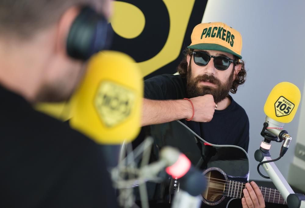 Tommaso Paradiso dei Thegiornalisti a 105 Mi Casa: le foto