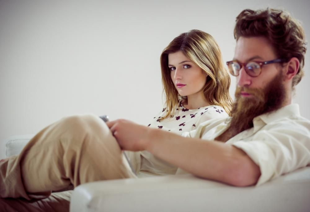 Se sei una persona educata, non dirai mai una di queste 10 frasi