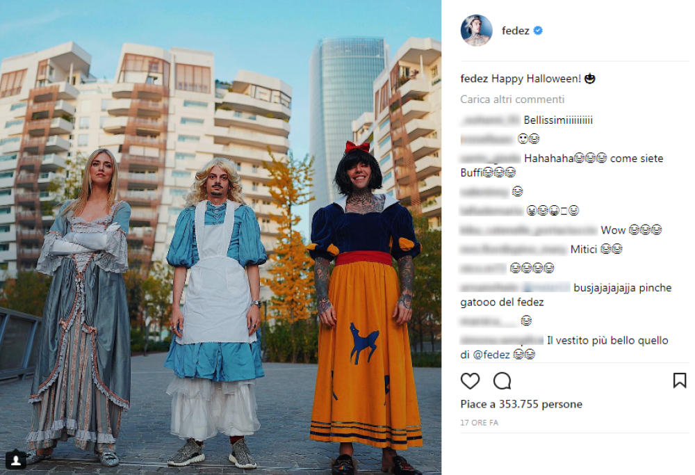 Halloween, ecco i travestimenti dei cantanti: Fedez diventa Biancaneve, Rovazzi è Alice nel Paese delle Meraviglie