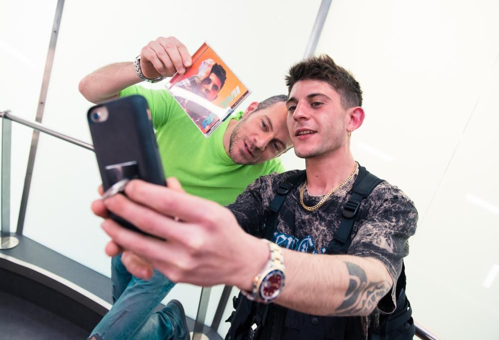 Rkomi a 105 Mi Casa: guarda le foto più belle