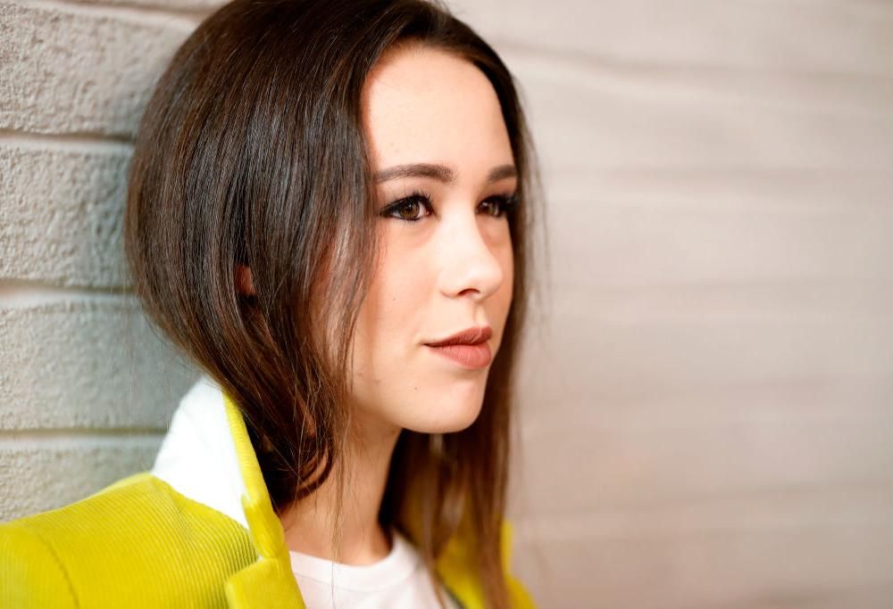 Aurora Ramazzotti: “Hanno minacciato di tirarmi l’acido. Da quel momento vivo sotto scorta”