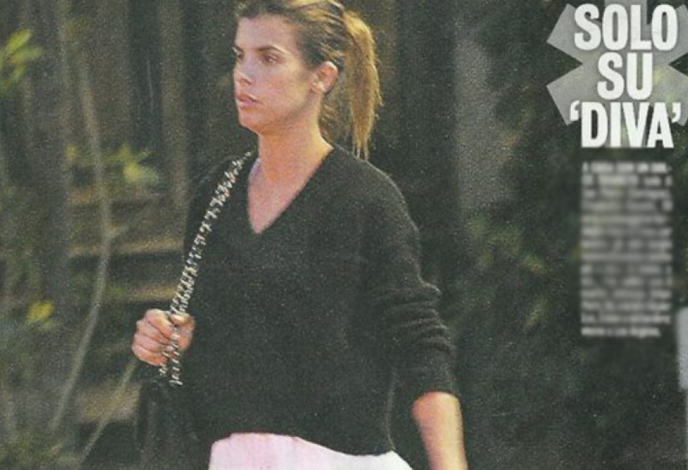 Elisabetta Canalis è di nuovo incinta? Un pancino sospetto sembrerebbe dimostrarlo…