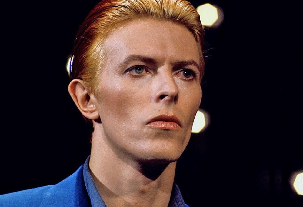 Auguri a David Bowie che oggi avrebbe compiuto 73 anni