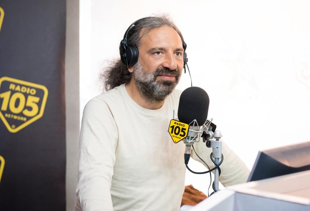 Stefano Bollani a 105 Friends: le foto dell’intervista