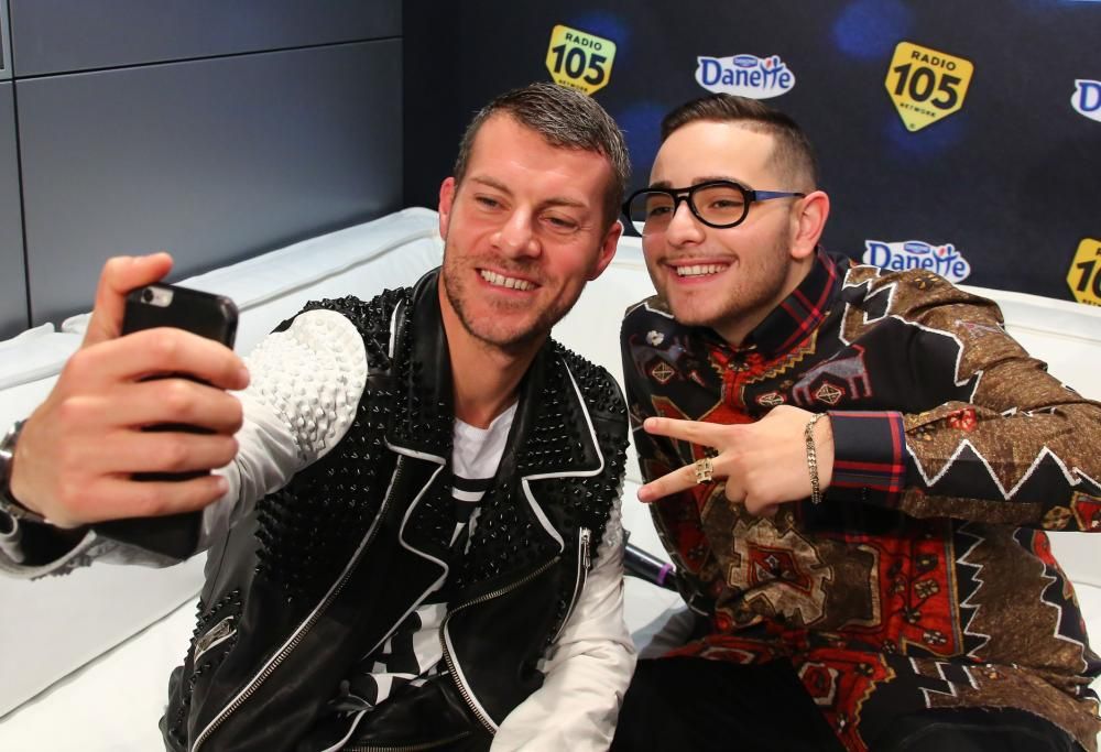 Rocco Hunt a 105 Mi Casa: guarda le foto