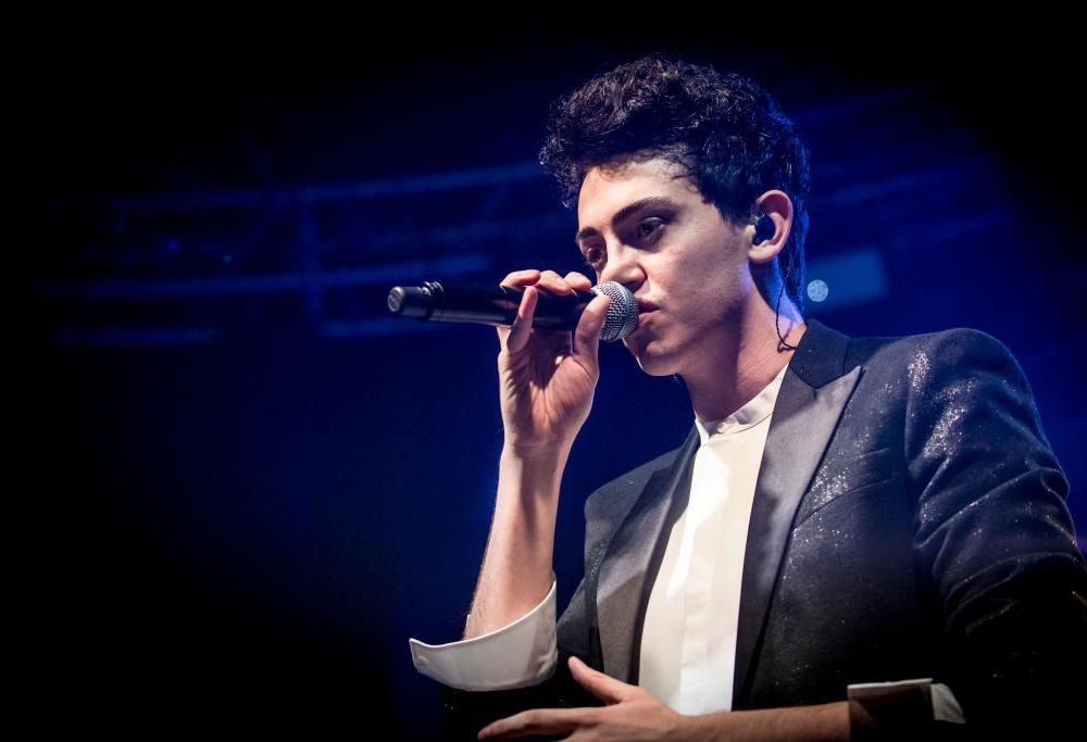 Michele Bravi spegne 23 candeline: tanti auguri!