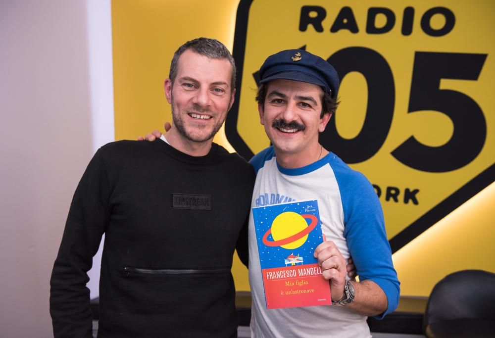Francesco Mandelli, le foto dell’intervista a 105 Mi Casa