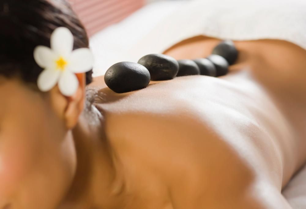 Regali di Natale a tema benessere: orologi fitness e creme a base di bava di lumaca