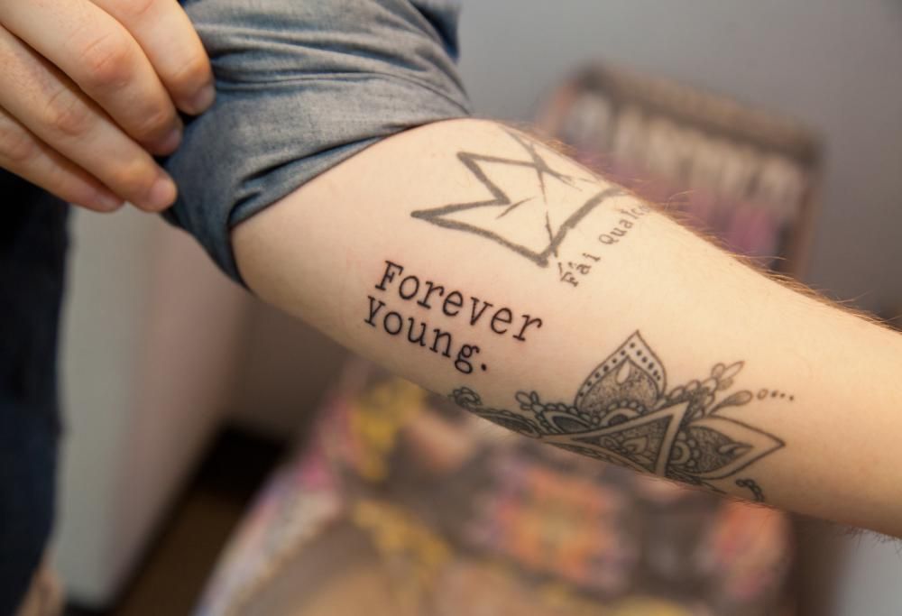 Fausto Brizzi, Lorenza Indovina e Francesco Sole a 105 all’Una: guarda le foto