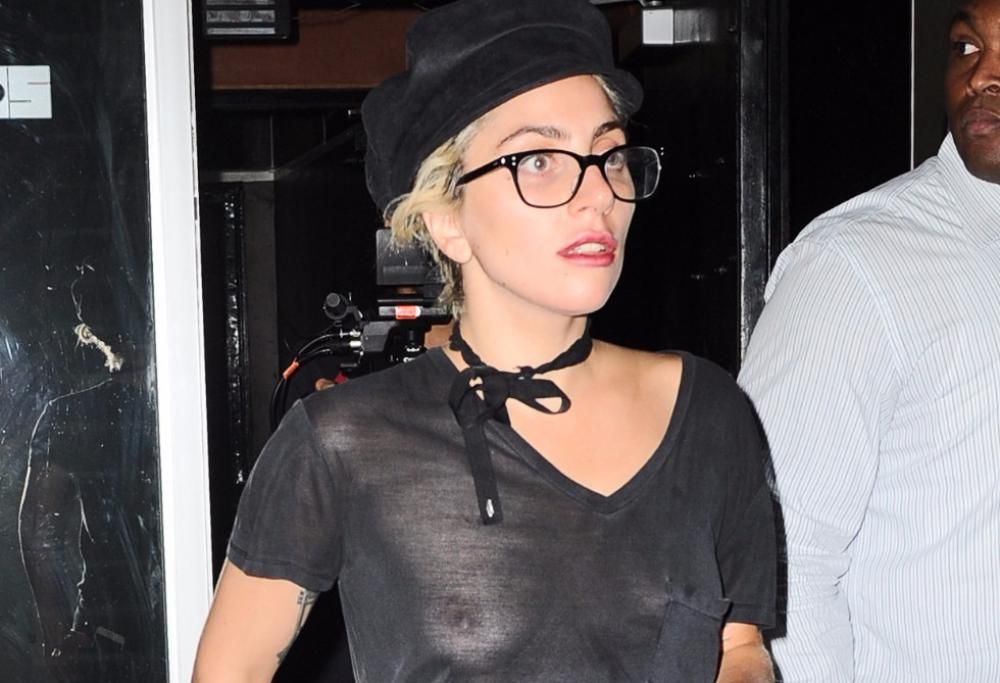 Lady Gaga: la trasparenza lascia intravedere troppo
