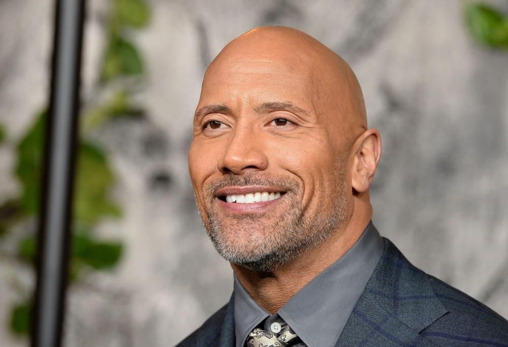 Dwayne Johnson racconta la sua depressione: “Ho visto mia madre tentare il suicidio”