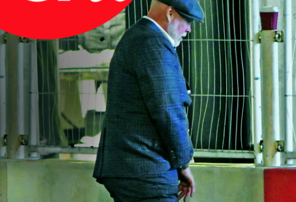 Lo zio di Kate Middleton fa pipì sui muri, ubriaco