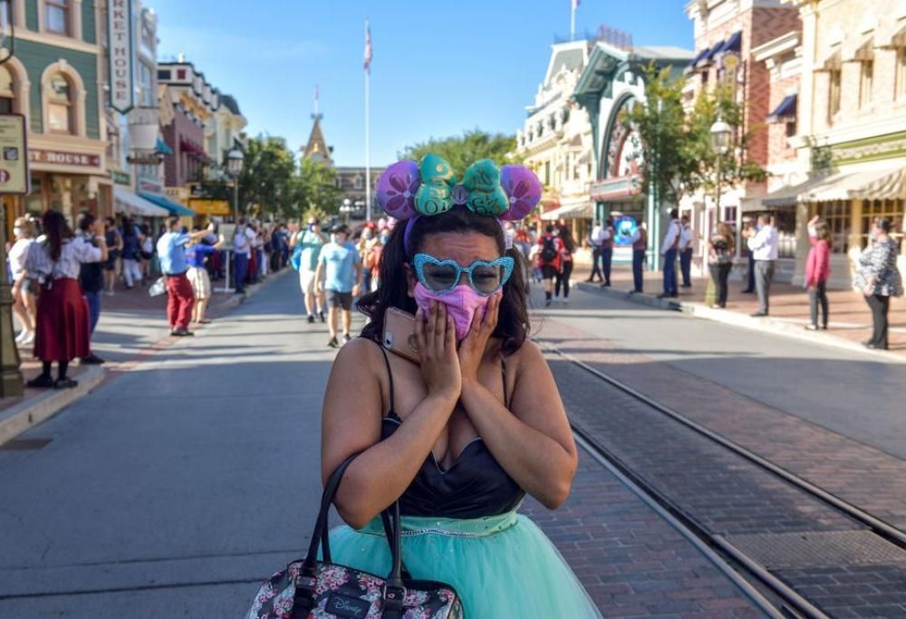Disneyland riapre in America: le foto sono emozionanti
