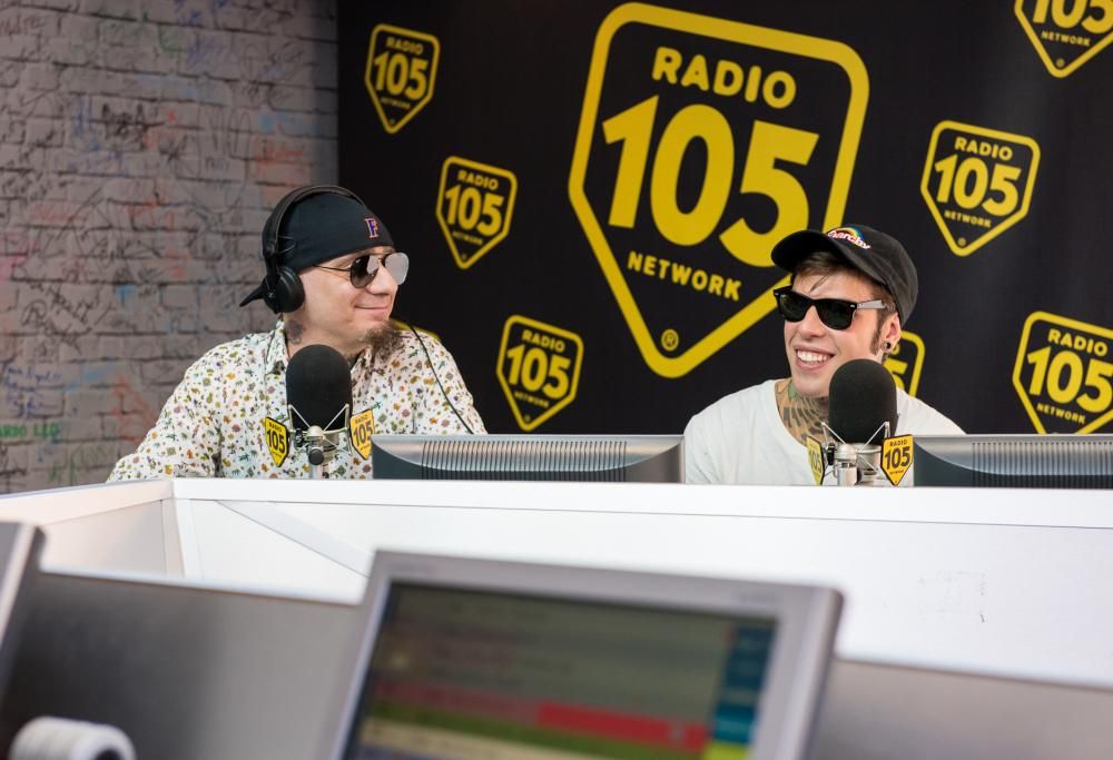 J-Ax e Fedez a 105 Mi Casa: guarda le foto più belle dell’intervista